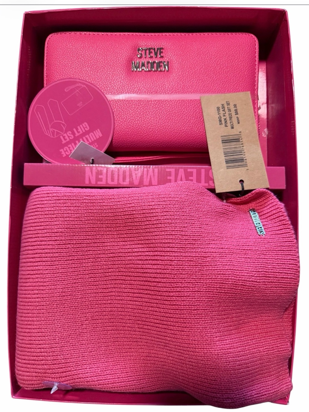 Steve Madden Pink Wallet and Knit Gift Set NWT‎